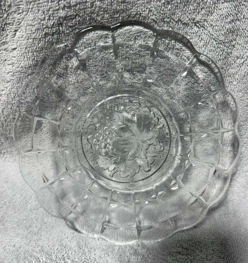 Indiana Glass Constellation Grape 7 Inch Bowl